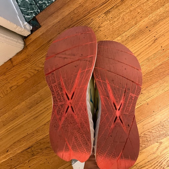 Hoka Carbon X Shoes - 8.5 womens - Picture 4 of 4